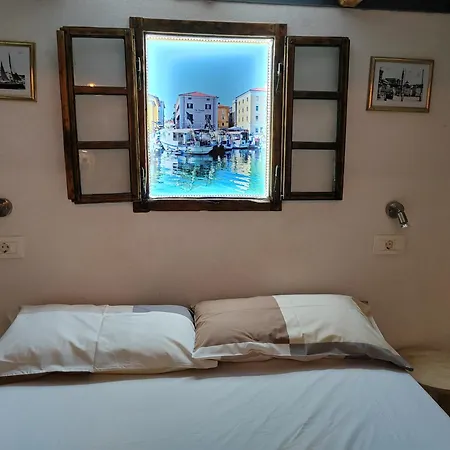 Traditional Apartment *