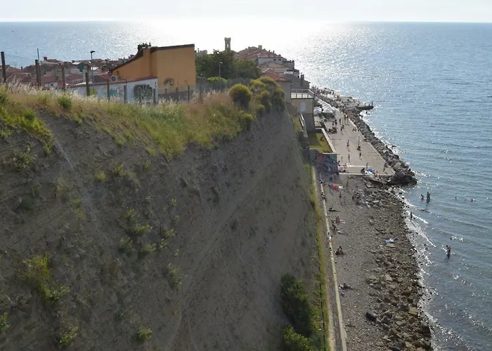 Traditional Apartman *